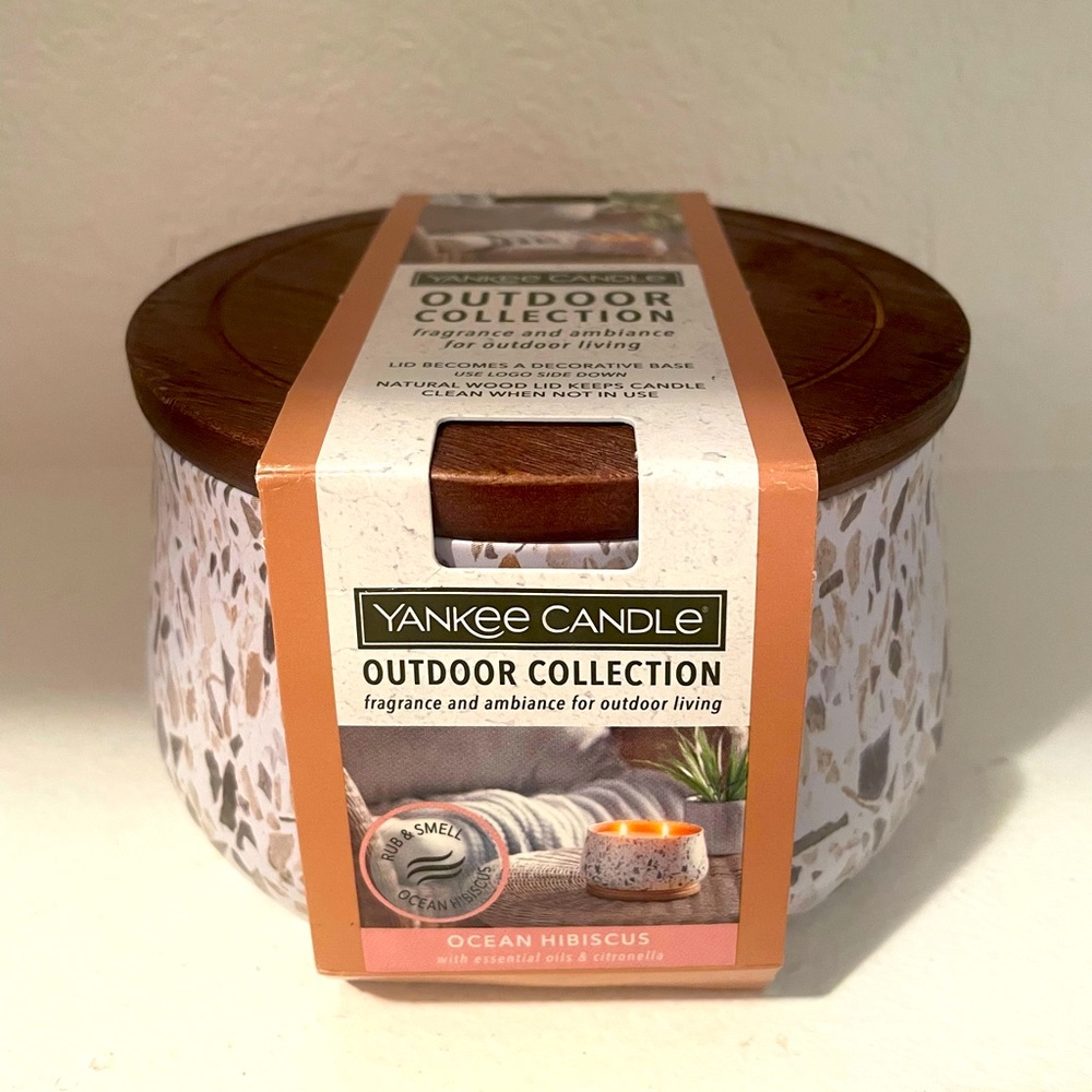 YANKEE CANDLE OUTDOOR COLLECTION OCEAN HIBISCUS CANDLE